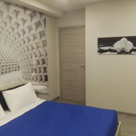 Via Piave Da Lillo 4*